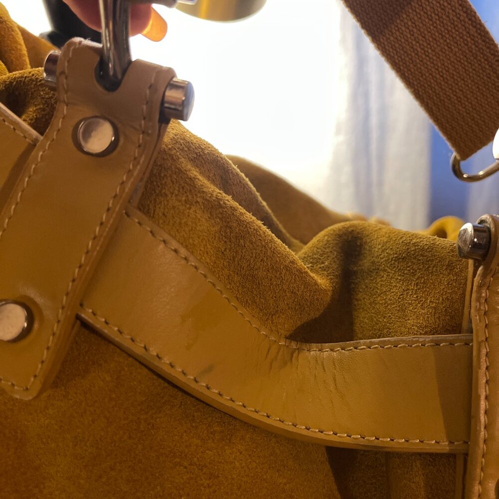 NINE WEST hobo‎ bag golden suede good condition silver hardware medium preppy - Picture 6 of 12